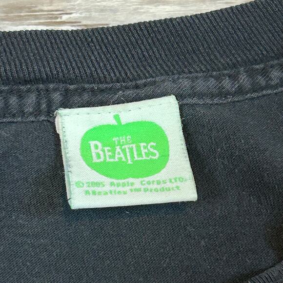 The Beatles Vintage Band T-Shirt 2005 Apple Corps Black Distressed Logo Tee XL - Picture 4 of 6